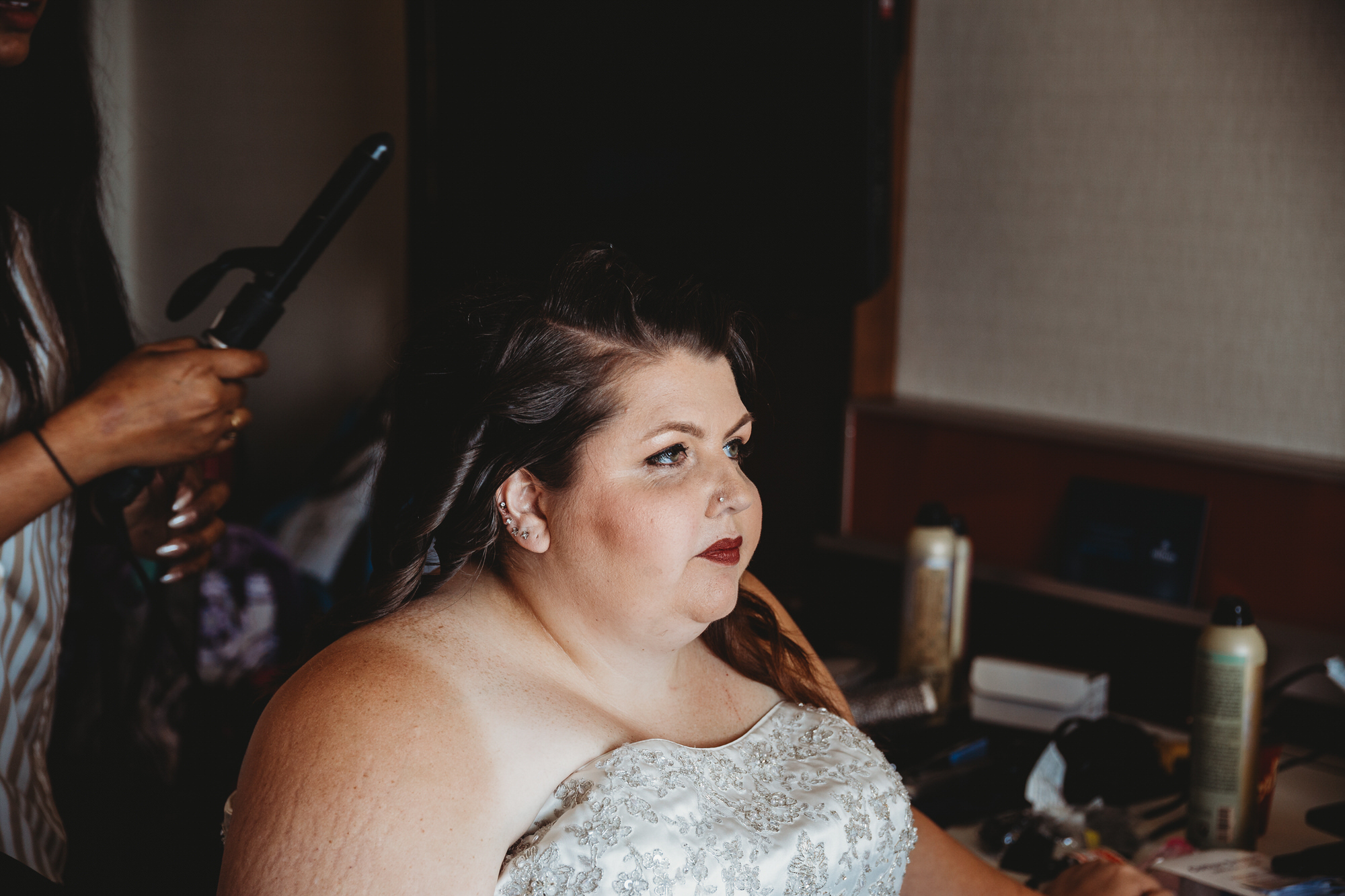 Mississauga wedding photographer Jennifer Blaak captures bride Samantha on her wedding day..