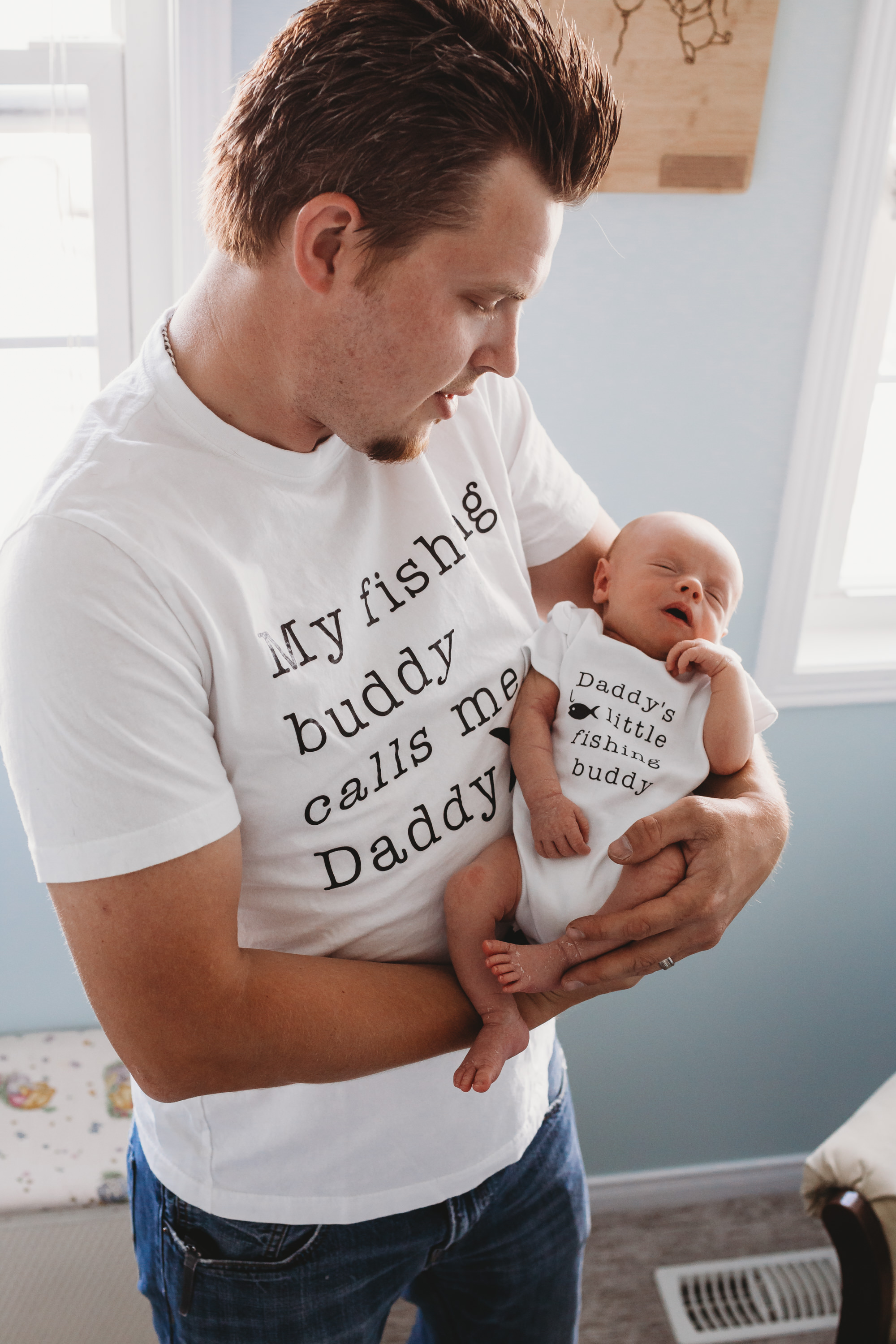Binbrook Newborn Photographer - dad and baby