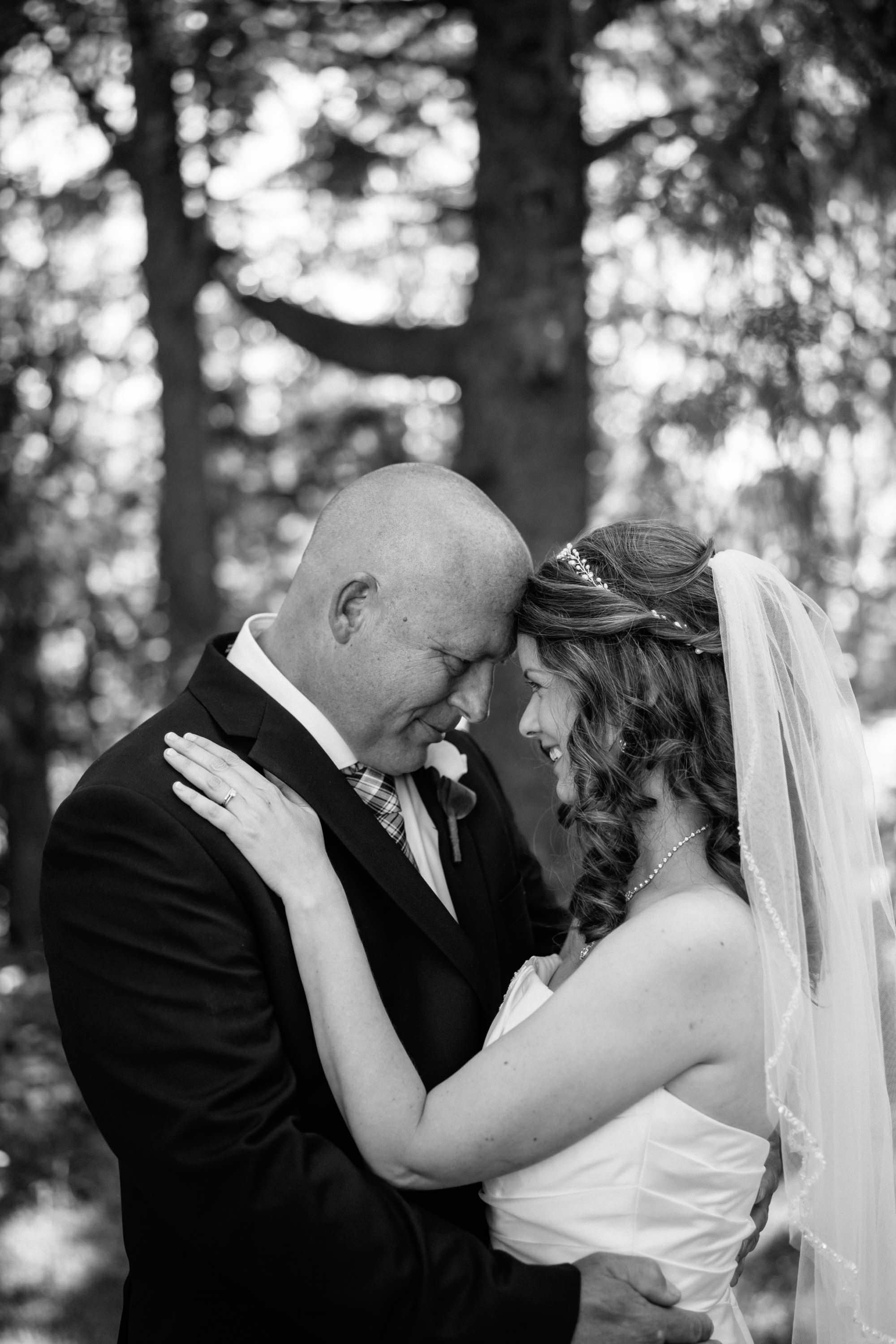 Brantford Wedding Photographer - bride and groom portrait