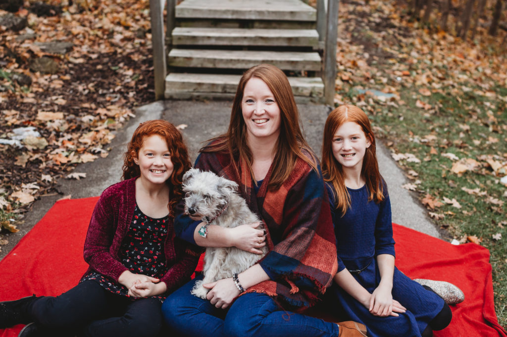 Christmas minis with dog - Family Photographer Jennifer Blaak
