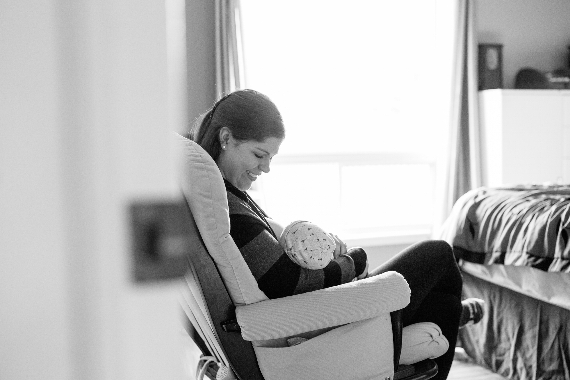 Tillsonburg newborn Photographer - breastfeeding